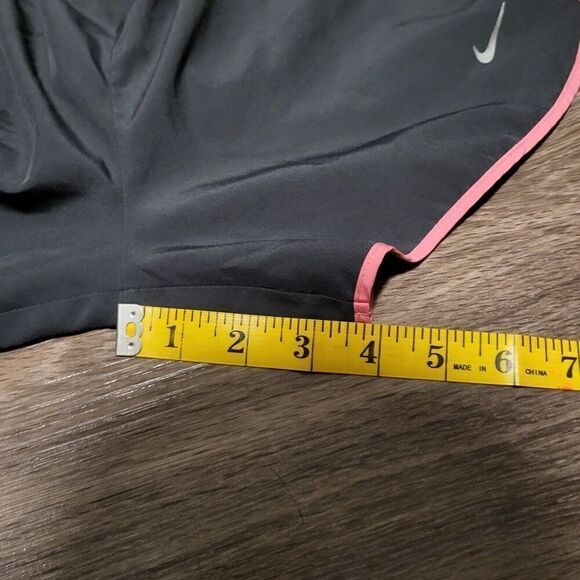 Nike Dri Fit Running Shorts Women's Size Small - Picture 6 of 6